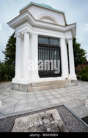 Aufwändige Verbrennungen Mausaelum, das begräbnis Monument der Schottischen Nationaldichter Robert Burns in Saint Michael's Friedhof, Dumfries, Schottland Stockfoto