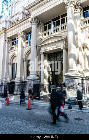 Buenos Aires, Argentinien. 20 Aug, 2019. 20.August 2019 - Buenos Aires, Argentinien - Argentinien peso geschwächt und niedrig halten pro Dollar. Bilder der Financial District, die Zentralbank, Wechselstuben und Banken in Buenos Aires. Credit: Maximiliano Ramos/ZUMA Draht/Alamy leben Nachrichten Stockfoto