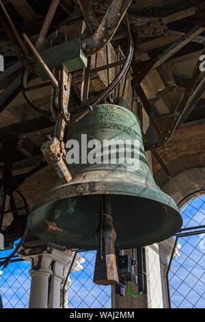 Eine der Glocken im Glockenturm der Campanile di San Marco (Kirchturm), Saint Mark's Square, Venedig, Italien Stockfoto