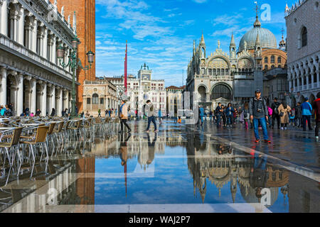 Piazzetta di San Marco (Markusplatz) Während der Acqua Alta (hohe Wasser), Venedig, Italien Stockfoto