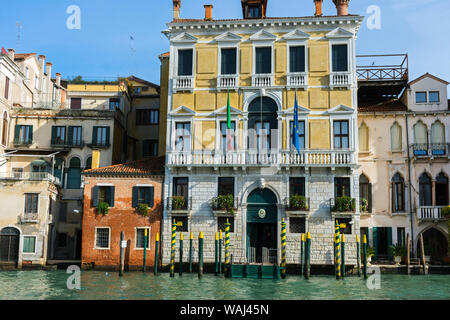 Der Palazzo Civran Gebäude über den Canale Grande, Venedig, Italien. Häuser der Guardia di Finanza (Polizei, Agentur). Stockfoto