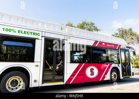 August 20, 2019 in Palo Alto/CA/USA - Die Marguerite kostenloser Shuttle, 100% Electric, die Leute von der Stanford Campus zu den nahe gelegenen Medical Cente Stockfoto