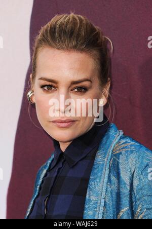 Los Angeles, CA. 20 Aug, 2019. Piper Perabo in der Ankunftshalle für ENGEL IST GEFALLEN Premiere, Regency Dorf Theater - Westwood, Los Angeles, CA August 20, 2019. Credit: Elizabeth Goodenough/Everett Collection/Alamy leben Nachrichten Stockfoto