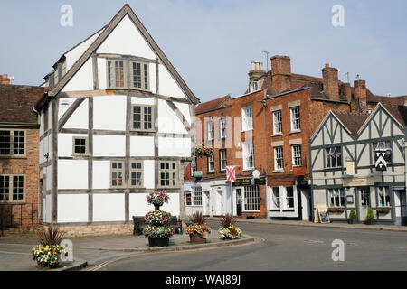 Geschäfte, Restaurants und andere Geschäfte im Tewkesbury High Street Stockfoto