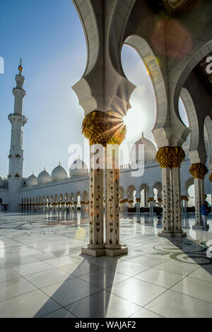 Sunburst. Sheik Sayed Moschee. Abu Dhabi, VAE. (Für redaktionelle NUR VERWENDEN) Stockfoto