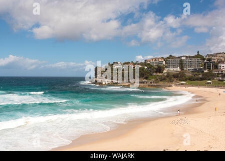 Australien, New South Wales, Sydney. Östlichen Strände, Bondi, Coogee Spaziergang entlang der Küste. Bronte Beach auf windigen Tag Stockfoto