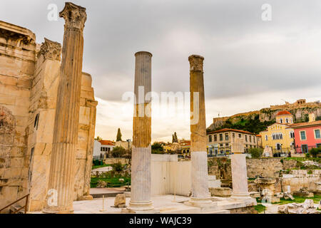 Hadrian's Bibliothek, Monastiraki Platz, Agora Akropolis, Athen, Griechenland. Bibliothek angelegt, römische Kaiser Hadrian ANZEIGE 132 Stockfoto