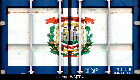Die Flagge der US-Bundesstaat West Virginia in einem Container Türen am Tag der Unabhängigkeit in verschiedenen Farben blau rot und gelb. Politische Stockfoto