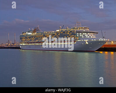 Kreuzfahrtschiff, Le Havre, Normandie, Frankreich Stockfoto