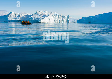 Grönland. Ilulissat. Sternzeichen Kreuzfahrt unter der Eisberge im Eisfjord. Stockfoto