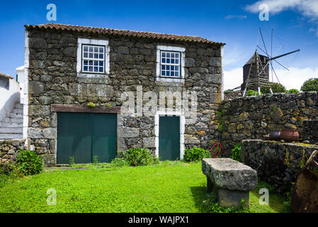 Portugal, Azoren, auf der Insel Terceira, Doze Ribeiras. Das ethnographische Museum nur außen (Redaktionelle Nutzung) Stockfoto