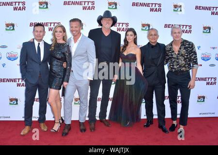 Alex Ranarivelo, Christina Moore, Michael Roark, Trace Adkins, Allison Paige, Ali Afshar und Hunter Clowdus Teilnahme an der 'Bennett's War" Premiere auf Steven J. Ross Theater an der Warner Bros Studio Ressort am 13. August 2019 in Burbank, Kalifornien. Stockfoto