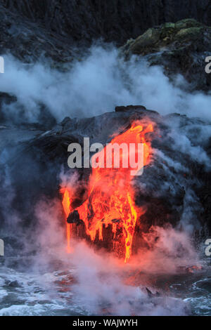 Kilauea Lavastrom in der Nähe der ehemaligen Stadt Kalapana, Big Island, Hawaii, USA Stockfoto