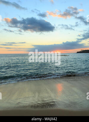 Hulopo'e Beach Park, der als einer der schönsten Strände der Welt, Lanai Insel, Hawaii, USA Stockfoto