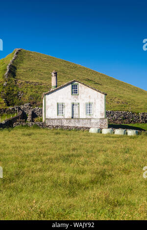 Portugal, Azoren, Santa Maria Island, Terca. Bauernhaus Stockfoto