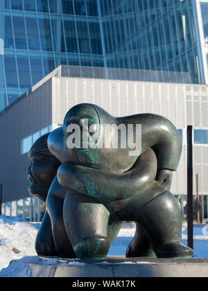 Kaassassuk Skulptur von Simon Kristoffersen. Wahrzeichen und Symbol der grönländischen Identität als Land. Nuuk, die Hauptstadt von Grönland. (Redaktionelle nur verwenden) Stockfoto