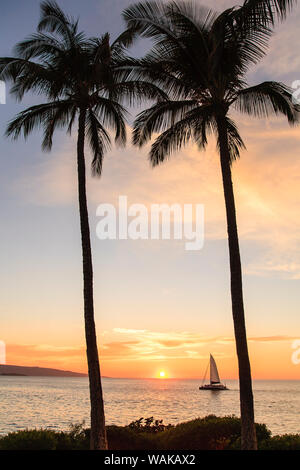 Sonnenuntergang am Wasser entlang Wailea, Maui, Hawaii, USA Stockfoto