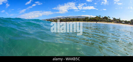 Fischaugenobjektiv Welle bricht am Hapuna Beach, Big Island, Hawaii Stockfoto
