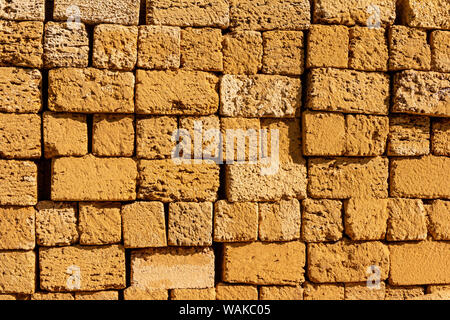 Textur Stapel gelber Block coquina für Bau closeup Stockfoto