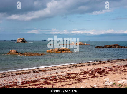 Leuchtturm von Les Héaux de Bréhat, Côtes d'Armor, Bretagne, Frankreich Stockfoto