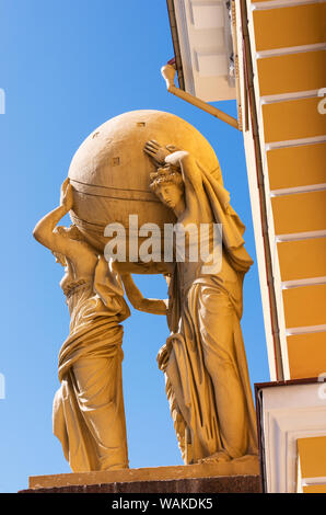 Nymphen halten einer Kugel, die Admiralty Building, St. Petersburg, Russland Stockfoto