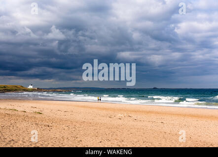 Stürmisches Wetter in Bamburgh Beach, Northumberland, England Stockfoto