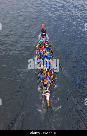 Öffnung Tag der Bootfahrt Feier, Seattle, Washington State. Ansicht von oben von drachenboot. Stockfoto