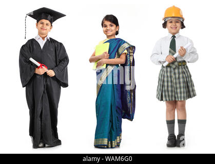 Kinder, die verschiedene Berufe nachahmen Stockfoto