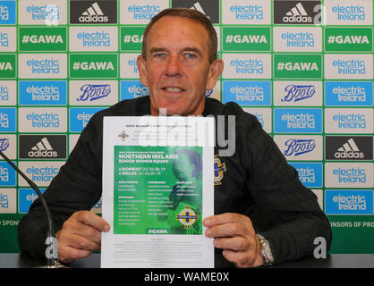 Nationale Fußball-Stadion im Windsor Park, Belfast. 21. Aug 2019. Northern Ireland älterer Frauen internationaler Manager Kenny Shiels angekündigt, seine Gruppe heute für die bevorstehenden Spiele gegen Norwegen (30. August in Belfast) und Wales (03. September 2001 in Newport, Wales). Diese werden die ersten umkämpften Spielen werden für Shiels als Manager nach seiner Ernennung am 16. Mai 2019. Quelle: David Hunter/Alamy Leben Nachrichten. Stockfoto