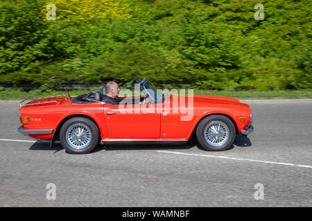 1970 70s Red Triumph TR6, Fahrzeug, Oldtimer, Oldtimer, Oldtimer, Oldtimer, Oldtimer, Oldtimer, Oldtimer, Oldtimer, Oldtimer, Oldtimer, Oldtimer, Oldtimer, Oldtimer, Oldtimer, Roadster auf dem Pendle vintage Motor Festival, UK Stockfoto