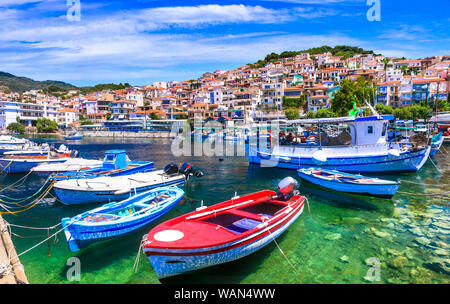 Traditionelle Griechenland - wunderschöne Lesbos (Lesbos) Insel. Authentische Plomari Fischerdorf Stockfoto