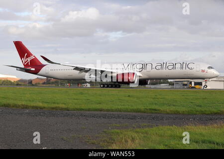 Von VIRGIN ATLANTIC ERSTE AIRBUS A350-1000, G-VLUX. Stockfoto