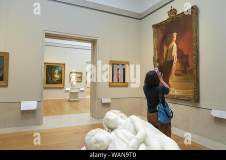 Das Metropolitan Museum der Kunst ist eine beliebte Touristenattraktion in der Museum Mile, New York City, USA Stockfoto