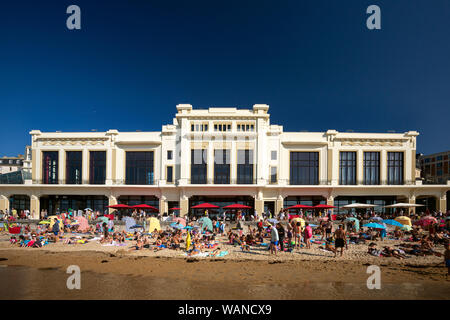 Die Städtischen Casino und der Große Strand von Biarritz (Atlantische Pyrenäen - Frankreich). Dieser Raum begrüßt, den G7-Gipfel 2019 Vom 24. bis 26. August. Stockfoto