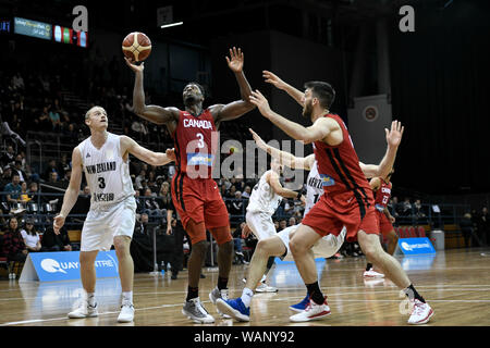 Sydney, Australien. 21 Aug, 2019. 2. August 2019; Quay Centre, Sydney, Australien; Internationaler Basketball, Kanada gegen Neuseeland Tall Blacks; Melvin Ejim von Kanada Fänge ein Rebound - redaktionelle Verwendung. Credit: Aktion Plus Sport Bilder/Alamy leben Nachrichten Stockfoto