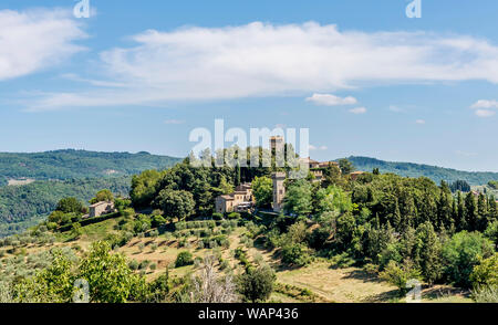 Die schöne mittelalterliche Dorf Panzano in Chianti an einem sonnigen Tag, Toskana, Italien Stockfoto