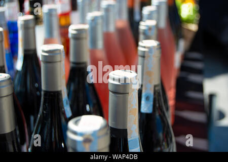 Wein unternehmen produkte Flaschen Stockfoto