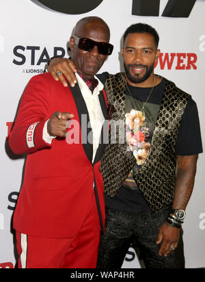 August 20, 2019, New York City, New York, USA: Designer DAPPER DAN und Schauspieler OMARI HARDWICK nehmen an der Saison sechs Weltpremiere der Starz 'Power' im Madison Square Garden statt. (Bild: © Nancy Kaszerman/ZUMA Draht) Stockfoto