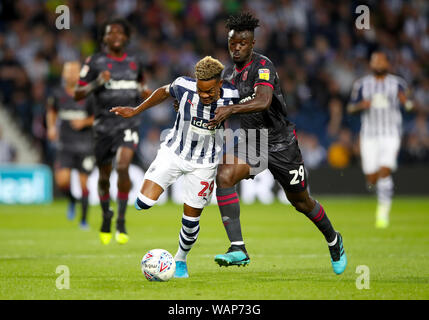 West Bromwich Albion Grady Diangana (links) und der Lesung Judilson Pele Kampf um den Ball in den Himmel Wette Championship Match in West Bromwich, West Bromwich. Stockfoto