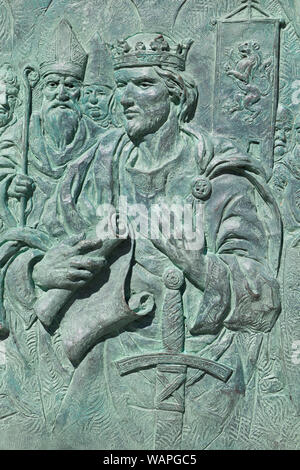 Leon, Spanien - 25. Juni 2019: Alfonso IX, 12. Jahrhundert König von Leon und Galizien. Denkmal in Santo Martino Square, Leon, Spanien. Durch Estanisla geformt Stockfoto