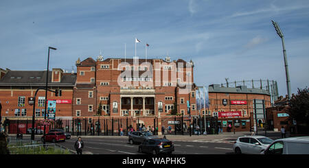 London, Großbritannien. 21. August 2019. Die hobbs Tor Haupteingang am Kia Oval home von Surrey Cricket Club, wie sie auf dem Hampshire an Tag vier der Specsavers County Championship Spiel. David Rowe/Alamy leben Nachrichten Stockfoto