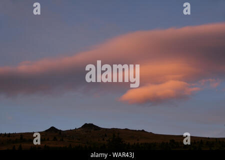 Sonnenuntergang auf Wolken, Hufeisen Becken, Pasayten Wüste, Washington State, USA Stockfoto