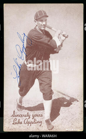 Handsignierte vintage Baseball card der Hall of Fame Baseball spieler Luke Appling mit den Chicago White Sox. Stockfoto