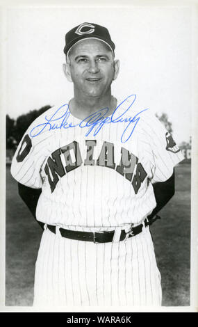 Handsignierte vintage Foto von Hall of Fame Baseball spieler Luke Appling mit den Cleveland Indians Stockfoto