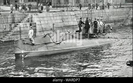 Holland 1 U-Boot, das erste U-Boot in der IJN gekauft von uns. Länge: 67 ft. Breite: 11 ft. 10 in. 106 t. 10 Crews. 1933 Stockfoto