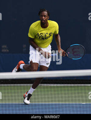 Flushing NY, USA. 21 Aug, 2019. Gael Monfils auf der Praxis Gericht am USTA Billie Jean King National Tennis Center am 21. August 2019 in Flushing Queens. Quelle: MPI04/Medien Punch/Alamy leben Nachrichten Stockfoto