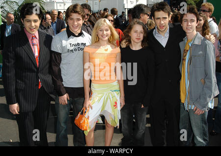 "Mean Creek" geworfen - Josh Peck, Trevor Morgan, Carly Schroeder, Rory Culkin, Ryan Kelley, Scott Mechlowicz, und am 20. IFP Independent Spirit Awards gehalten am Santa Monica Beach in Santa Monica, CA. Die Veranstaltung fand am Samstag, den 26. Februar 2005. Foto von: SBM/PictureLux - Alle Rechte vorbehalten - Datei Referenz Nr. 33855-1451 SBMPLX Stockfoto