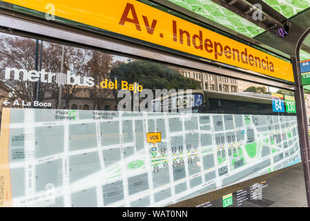Buenos Aires, Argentinien - 22. Juni 2017: neue BRT-Linie der Metrobus del Bajo Stockfoto