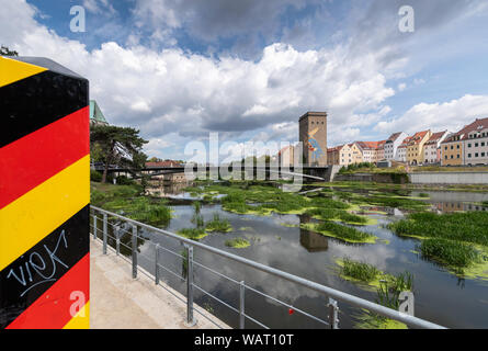 09. August 2019, Sachsen, Görlitz: Blick auf die Altstadt Brücke über die Neiße zwischen Görlitz (li.) und Zgorzelec in Polen. (Dpa' hart umkämpften Wahlkreis in Görlitz - Kandidaten stellen sich bei der Wahl Forum') Foto: Robert Michael/dpa-Zentralbild/dpa Stockfoto