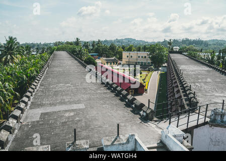 Ein riesiges Gefängnis in Port Blair, Ansicht von oben. Museum der britischen Besetzung der Andaman Inseln. Innenhof und Fassade der wichtigsten Gefängnisgebäude Stockfoto